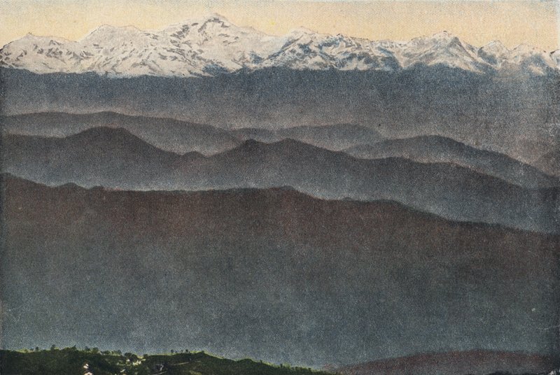 हिमालय पर्वत (रंगीन फोटो) द्वारा अंग्रेजी फोटोग्राफर