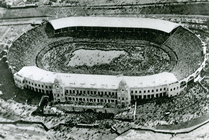 प्रथम वेम्बली कप फ़ाइनल, 1923 के लिए स्टेडियम पर आक्रमण द्वारा अंग्रेजी फोटोग्राफर