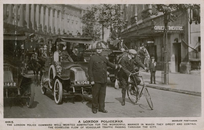 लंदन पुलिसकर्मी। पोस्टकार्ड 4 जुलाई 1913 को भेजा गया। द्वारा अंग्रेजी फोटोग्राफर