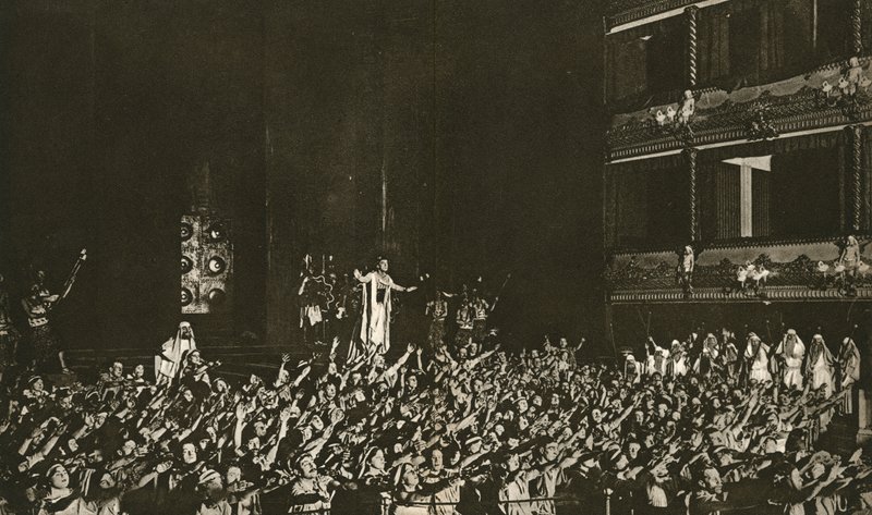 1912 में जॉन मार्टिन-हार्वे के साथ मैक्स रेनहार्ड्स ओडिपस रेक्स द्वारा अंग्रेजी फोटोग्राफर