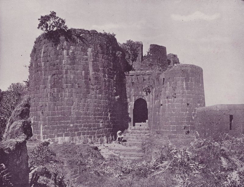 पुराना किला, पुरंदर द्वारा अंग्रेजी फोटोग्राफर