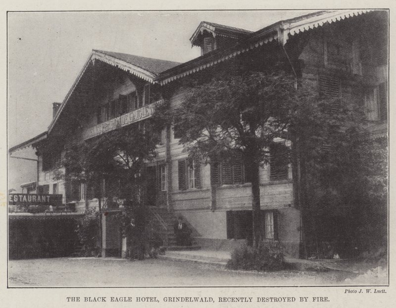 ब्लैक ईगल होटल, ग्रिंडेलवाल्ड, हाल ही में आग से नष्ट हो गया द्वारा अंग्रेजी फोटोग्राफर