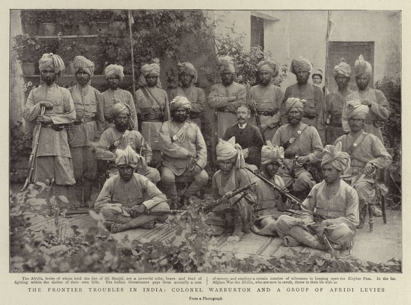 भारत में फ्रंटियर ट्रबल, कर्नल वारबटन और अफरीदी लेविस का एक समूह द्वारा अंग्रेजी फोटोग्राफर