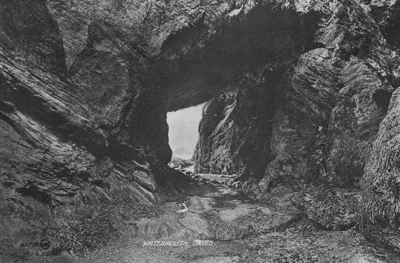 वाटरमाउथ गुफाएं (बी / डब्ल्यू फोटो) द्वारा अंग्रेजी फोटोग्राफर