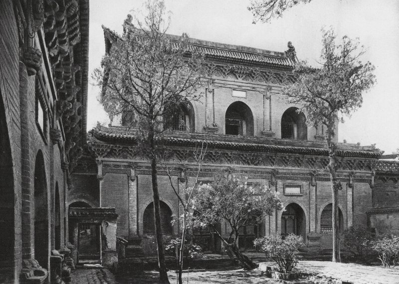  द्वारा अर्न्स्ट बोर्शमैन