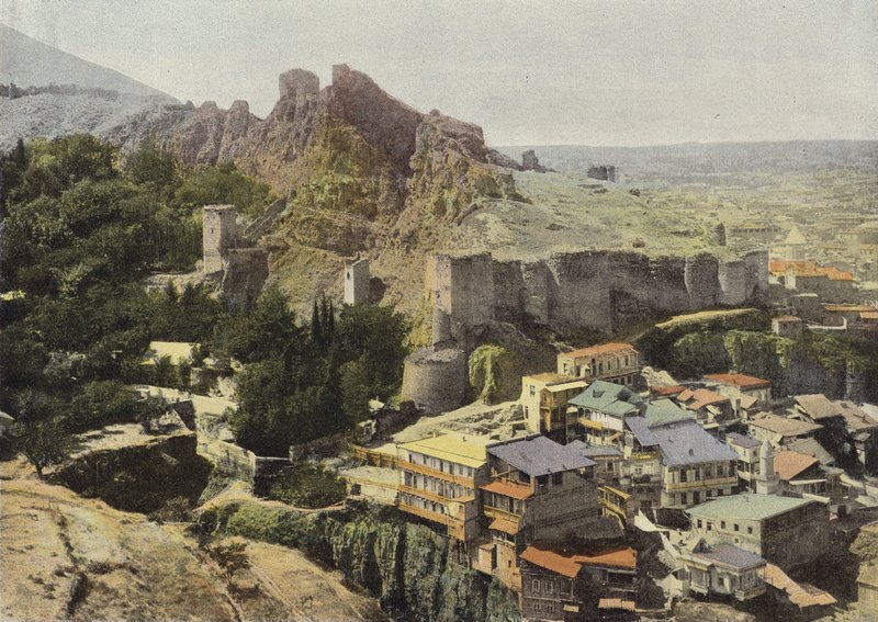 Tefflis, किले के खंडहर द्वारा यूरोपीय फोटोग्राफर