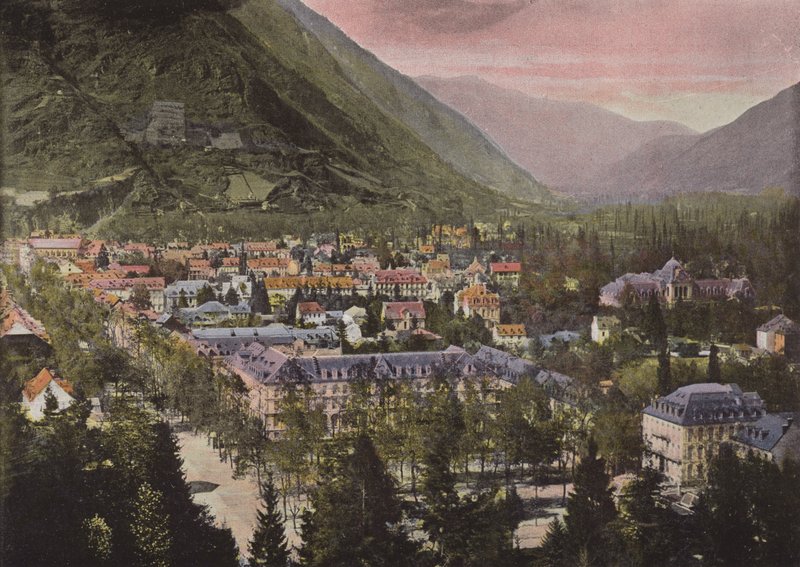 Bagneres-De-Luchon, सामान्य दृश्य द्वारा यूरोपीय फोटोग्राफर