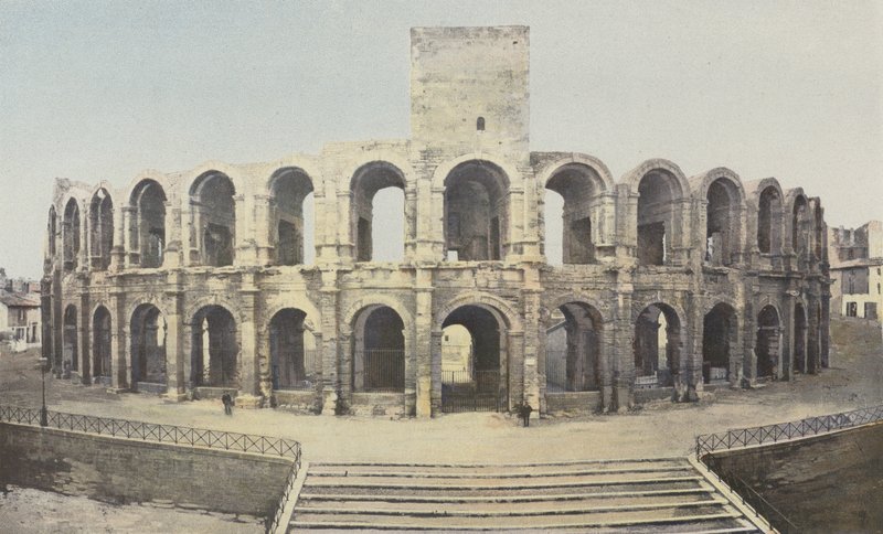 Arles, एम्फीथिएटर, बाहरी दृश्य द्वारा फ्रेंच फोटोग्राफर