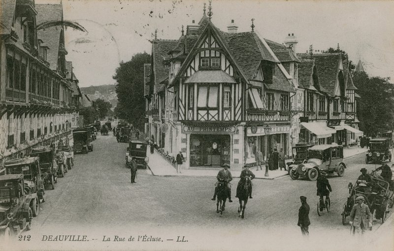 Deauville, रुए डे ल&39;क्लूस 1913 में पोस्टकार्ड भेजा गया। द्वारा फ्रेंच फोटोग्राफर