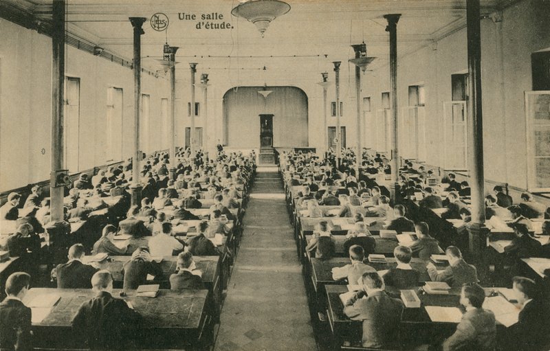फ्रेंच स्कूल की कक्षा। सेंट-रोच, फेरियर्स। 25 अक्टूबर 1913 को पोस्टकार्ड भेजा गया। द्वारा फ्रेंच फोटोग्राफर
