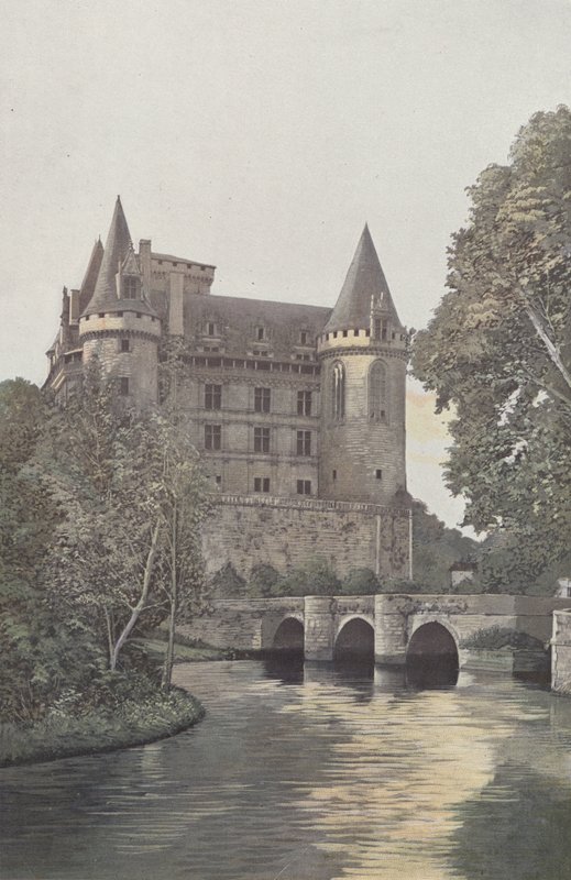 La Rochefoucauld, Chateau, टार्डोयर के तट से लिया गया दृश्य द्वारा फ्रेंच फोटोग्राफर