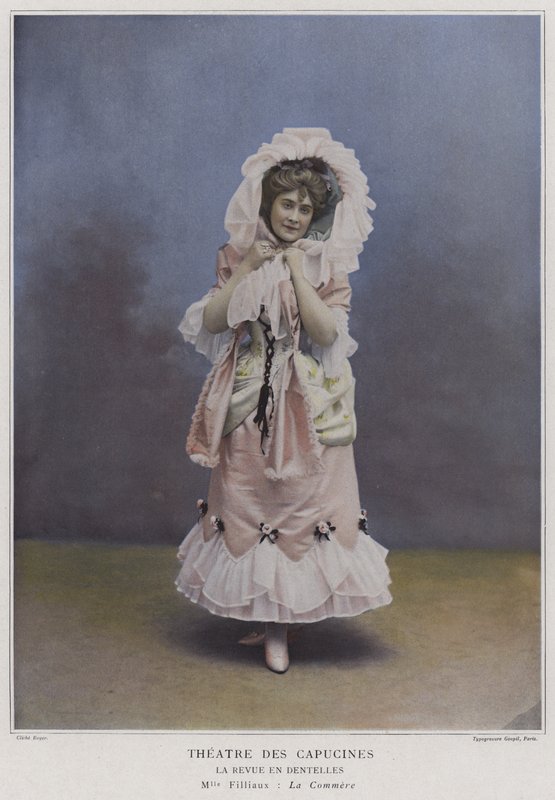 Mademoiselle Filliaux और La Revere des Dentelles (रंगीन फोटो) द्वारा फ्रेंच फोटोग्राफर