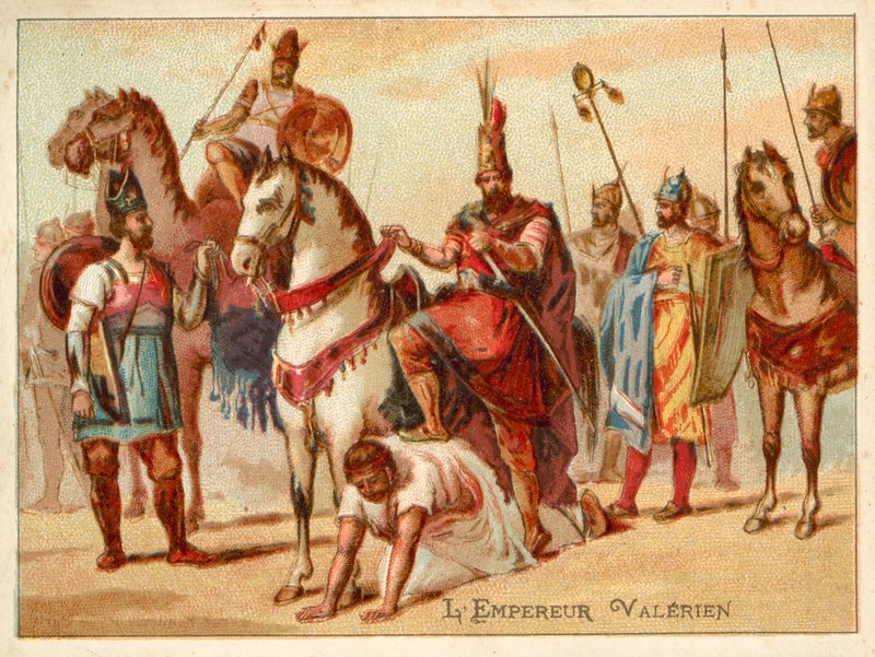 फ़ारसी राजा शापुर I ने कब्जा किए गए रोमन सम्राट वेलेरियन का उपयोग एक फुटस्टूल के रूप में किया, c260 (क्रोमोलिथो) द्वारा फ्रेंच स्कूल