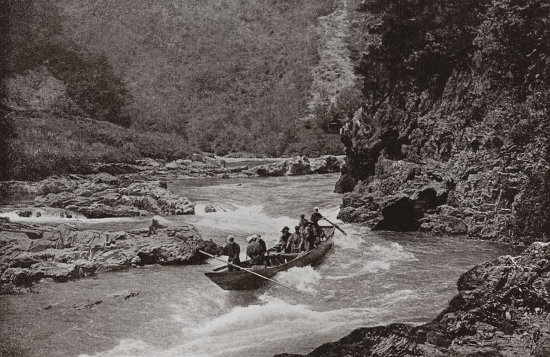 कत्सुरा-गावा के रैपिड्स की शूटिंग (बी/डब्ल्यू फोटो) द्वारा हर्बर्ट पोंटिंग