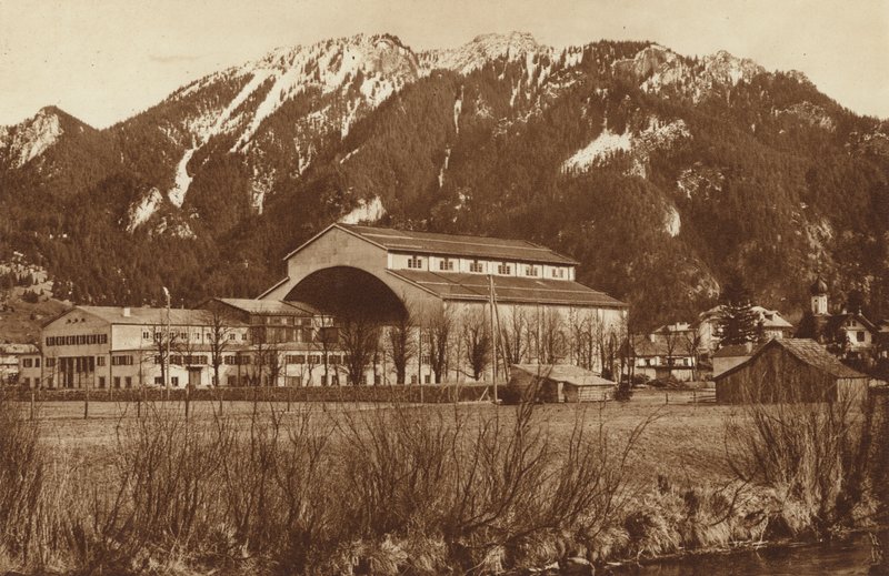 Oberammergau में हाउस ऑफ़ पैशन प्ले, लैबर की ओर देखें द्वारा ओटो बैलरस्टेड