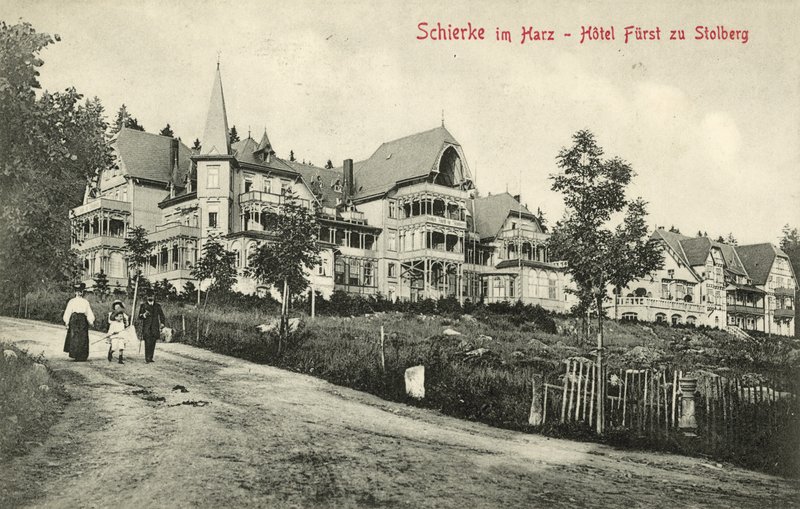 Hotel Furst zu Stolberg, Schierke, Harz Mountains, जर्मनी (b/w photo) द्वारा फ़ोटोग्राफ़र जर्मन