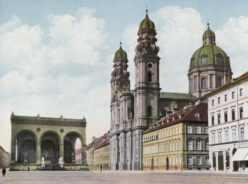 Munchen/म्यूनिख: Theatinerkirche U Feldherrnhalle (फोटो) द्वारा फ़ोटोग्राफ़र जर्मन