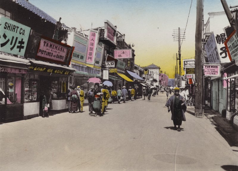 जापान, c.1912: माटोमाची स्ट्रीट, कोबे (फोटो) द्वारा फोटोग्राफर जापानी