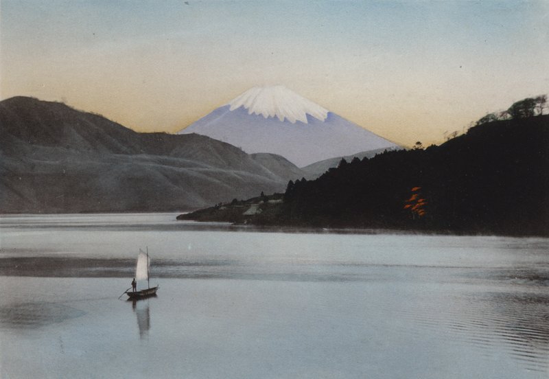 जापान, c.1912: हकोन झील से माउंट फ़ूजी (फोटो) द्वारा फोटोग्राफर जापानी