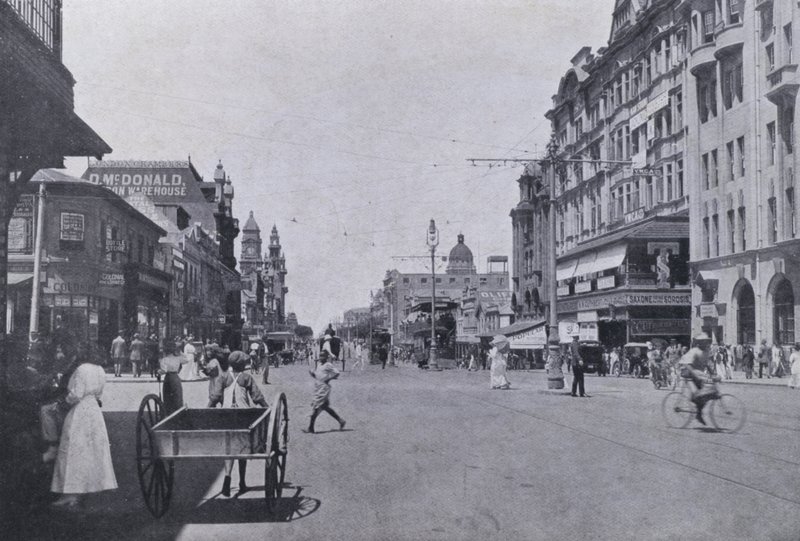 वेस्ट स्ट्रीट, डरबन (बी/डब्ल्यू फोटो) द्वारा दक्षिण अफ्रीकी फोटोग्राफर