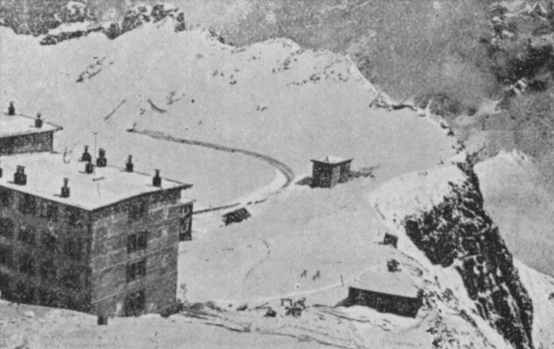 Rochers de Naye, सर्दियों में Vaud, ऊंचाई 2044 मीटर (b / w फोटो) द्वारा स्विस फोटोग्राफर